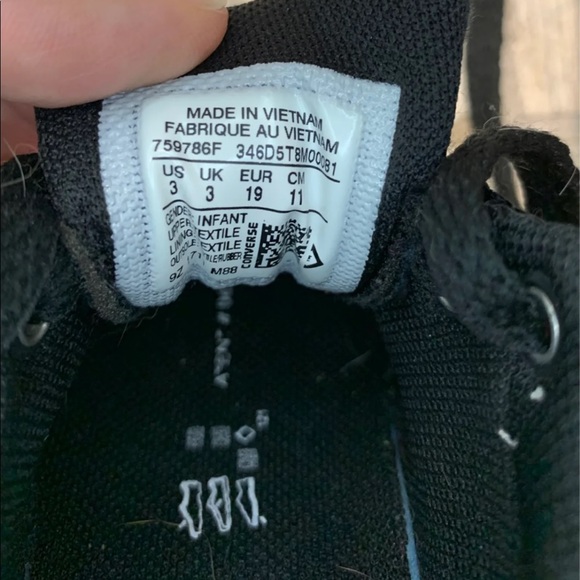 Black converse Low tops - Picture 3 of 5